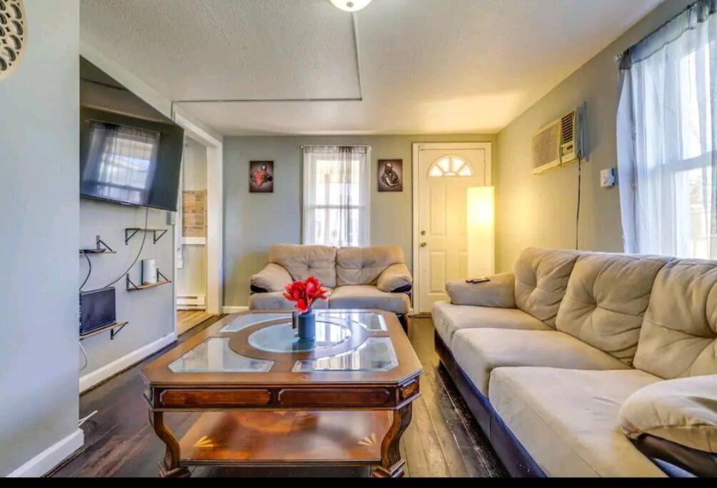 Comfortable Home Away From Home East Hartford Εξωτερικό φωτογραφία